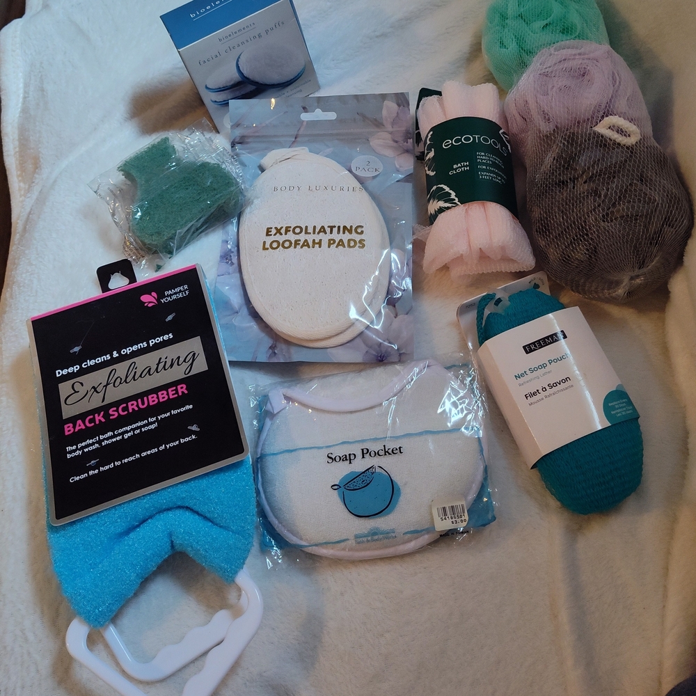 Exfoliating Bath Set with Loofah Pads and Scrubber